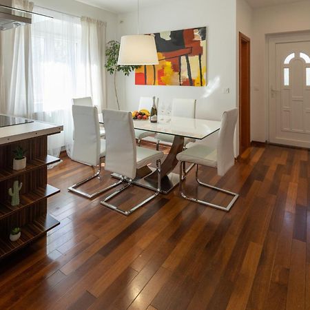 Lumaja Luxury Apartman Biograd Na Moru Eksteriør billede
